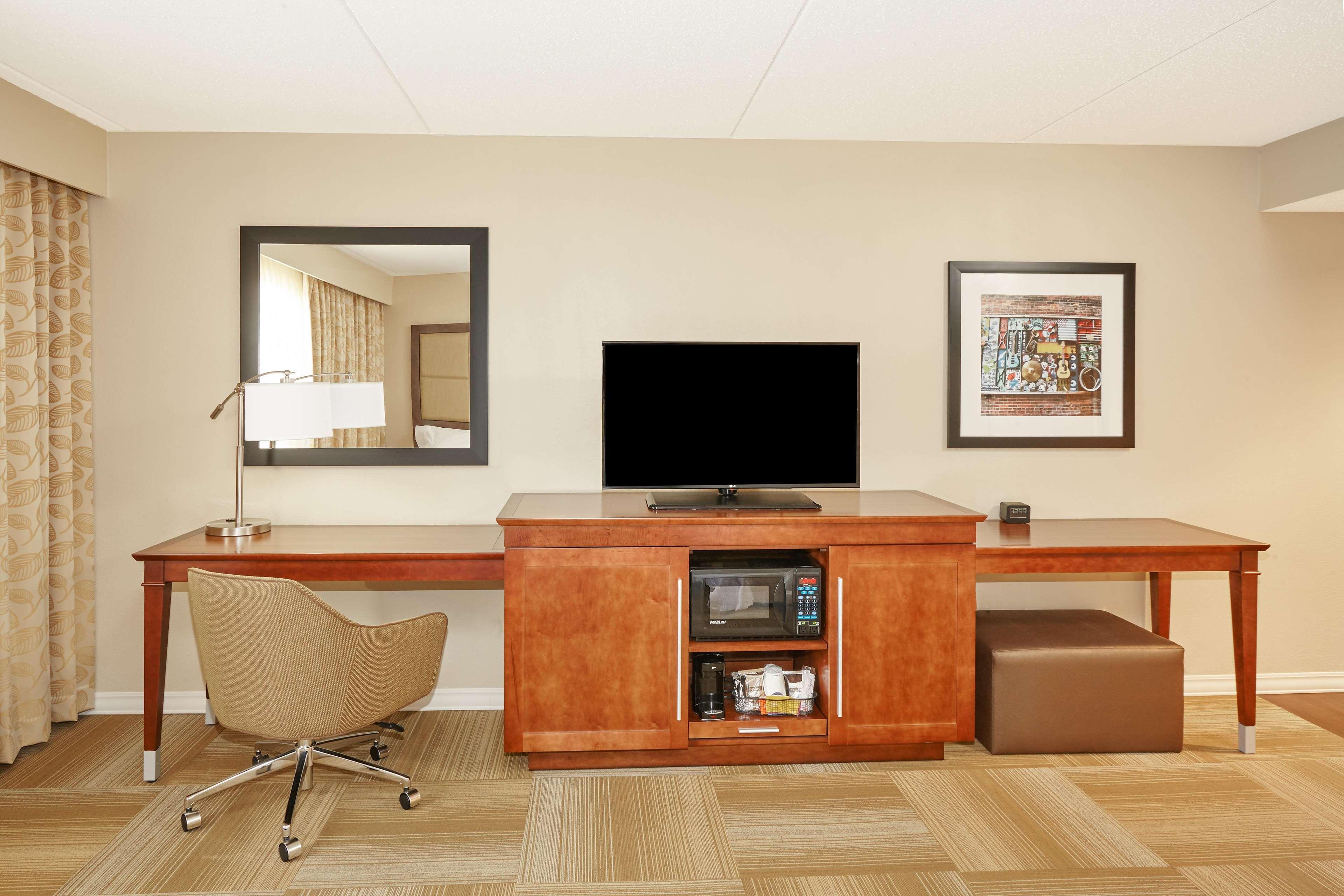 Hampton Inn Lafayette Exterior photo