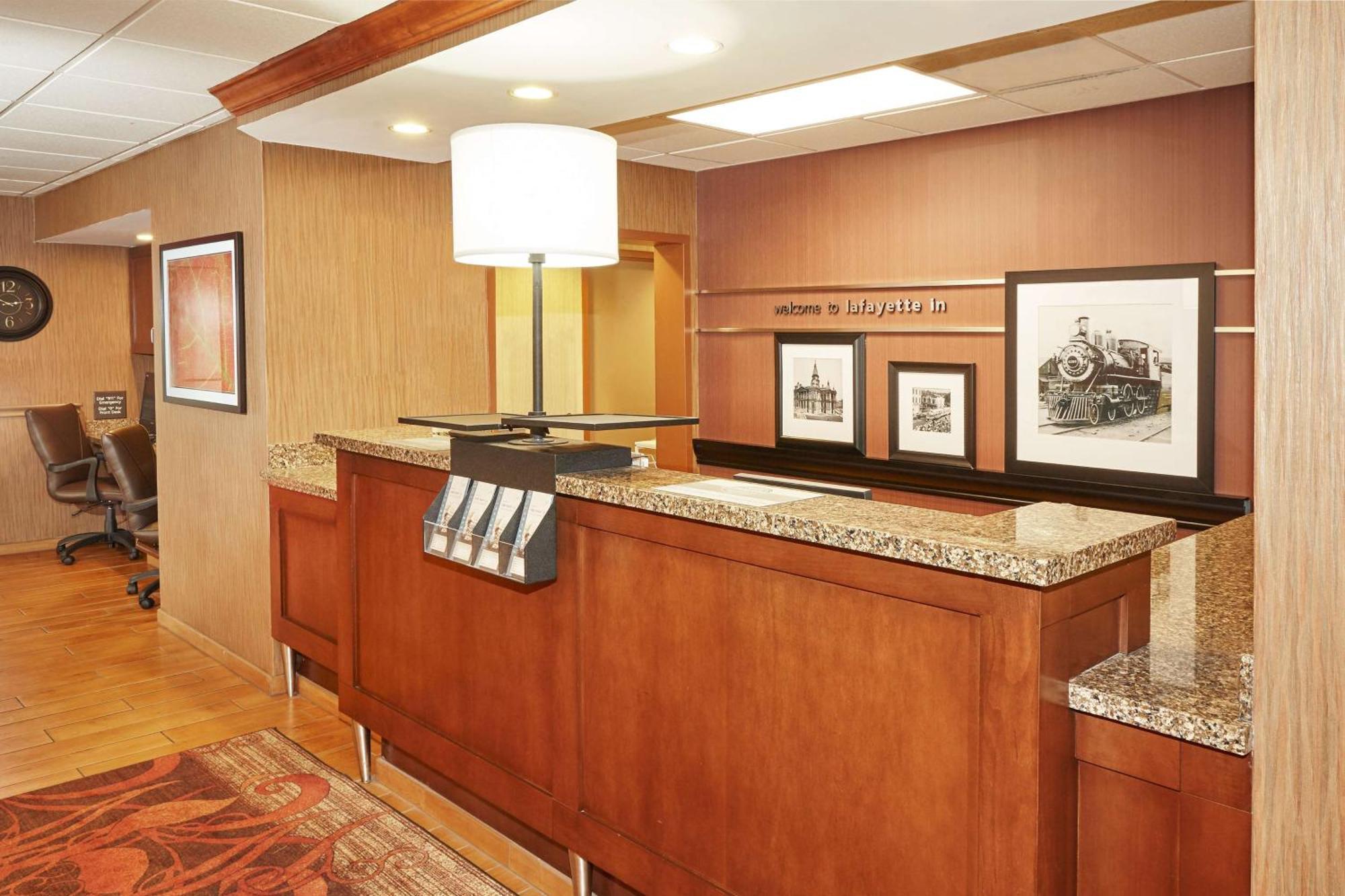 Hampton Inn Lafayette Exterior photo
